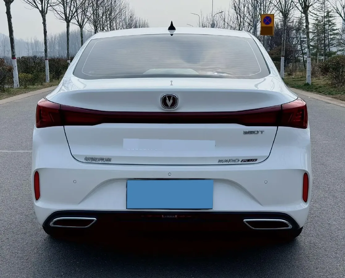 2022 ChangAn Eado 1.4T 160HP L4 7DCT,autocango,china used car exporter,china ev exporter,chinese used car exporter,chinese used ev exporter