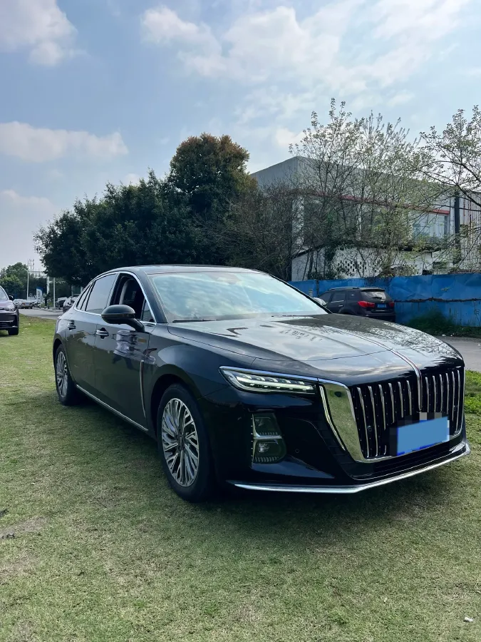 2023 HongQi H5 2.0T 224HP L4 8AT,autocango,china used car exporter,china ev exporter,chinese used car exporter,chinese used ev exporter
