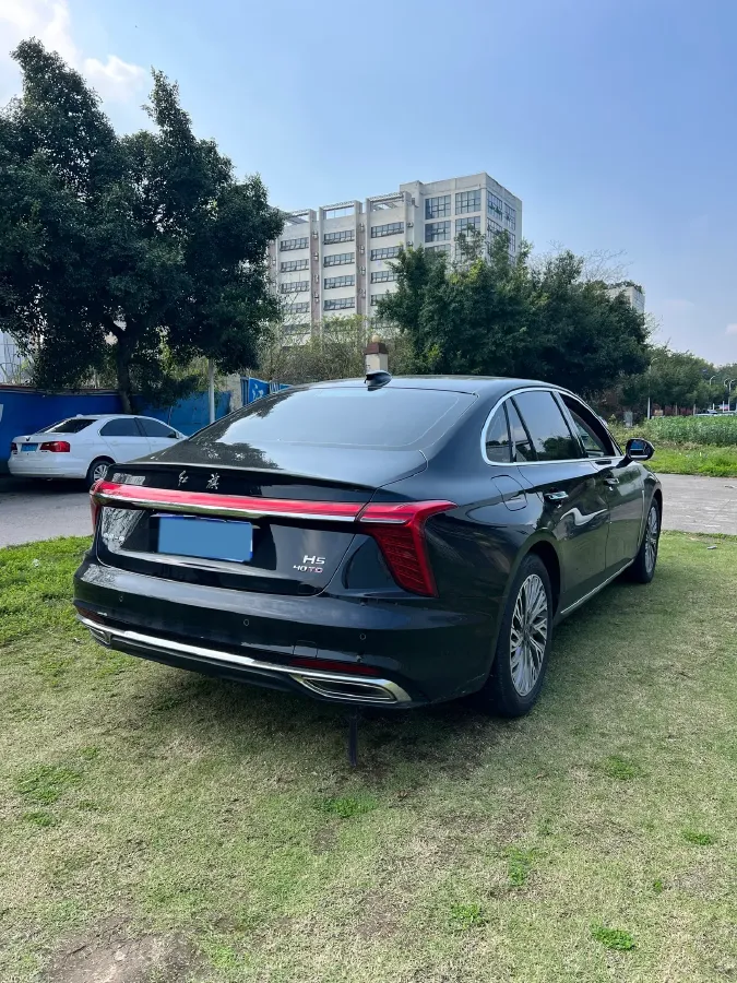 2023 HongQi H5 2.0T 224HP L4 8AT,autocango,china used car exporter,china ev exporter,chinese used car exporter,chinese used ev exporter