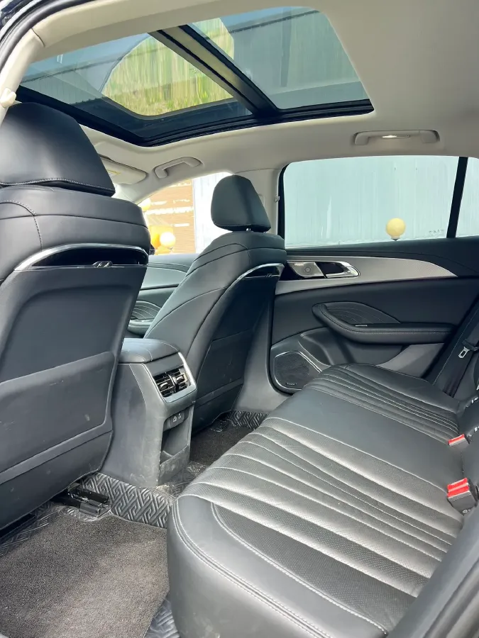 2023 HongQi H5 2.0T 224HP L4 8AT,autocango,china used car exporter,china ev exporter,chinese used car exporter,chinese used ev exporter