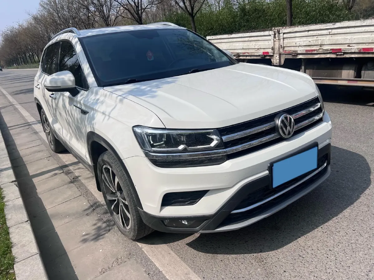 2019 Jeep Compass 1.3T 173HP L4 9AT,autocango,china used car exporter,china ev exporter,chinese used car exporter,chinese used ev exporter