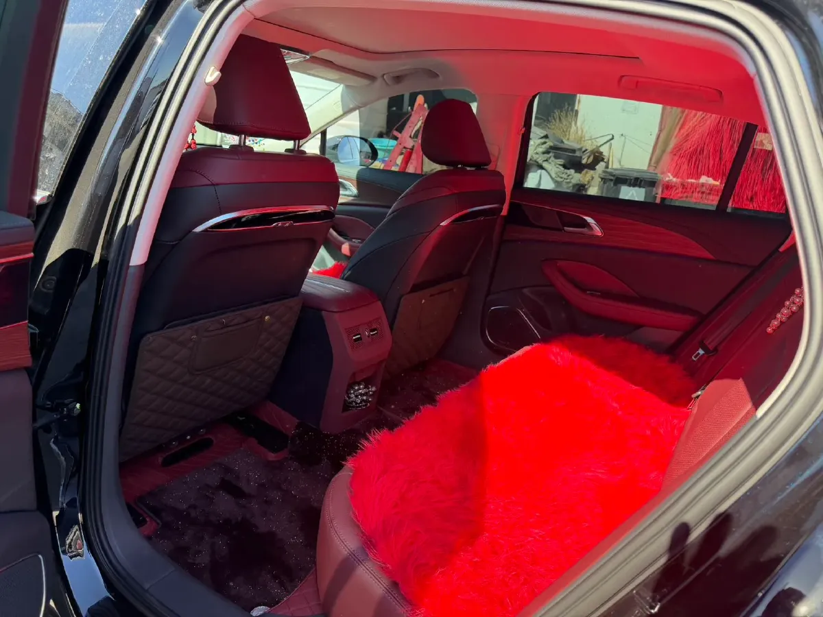 2025 HongQi H5 1.5T 169HP L4 1DHT Hybrid,autocango,china used car exporter,china ev exporter,chinese used car exporter,chinese used ev exporter