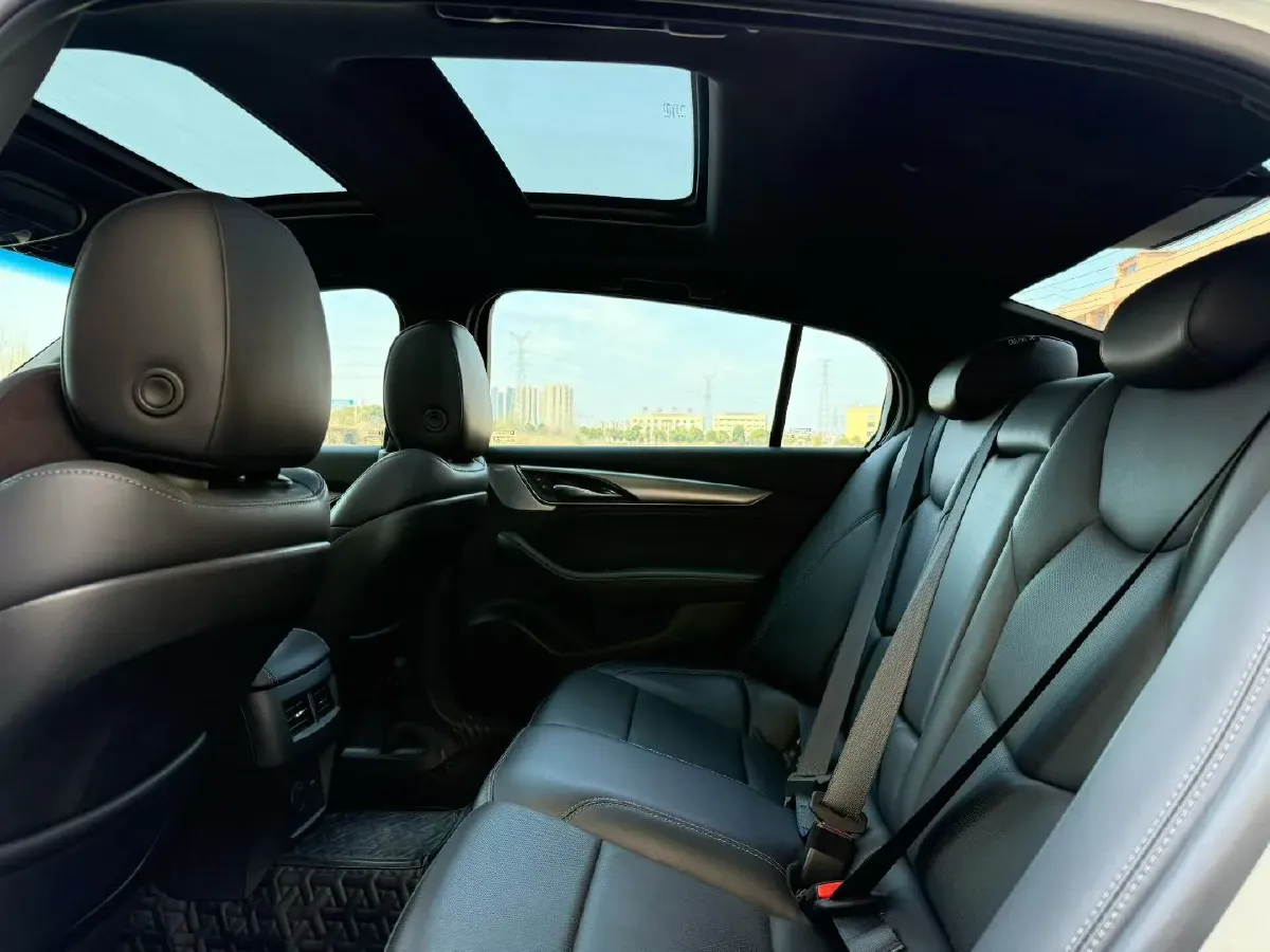 2023 Cadillac CT5 2.0T 237HP L4 10AT,autocango,china used car exporter,china ev exporter,chinese used car exporter,chinese used ev exporter