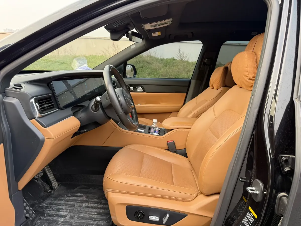 2021 Li ONE Range Extended 131HP REEV 40.5KWH,autocango,china used car exporter,china ev exporter,chinese used car exporter,chinese used ev exporter