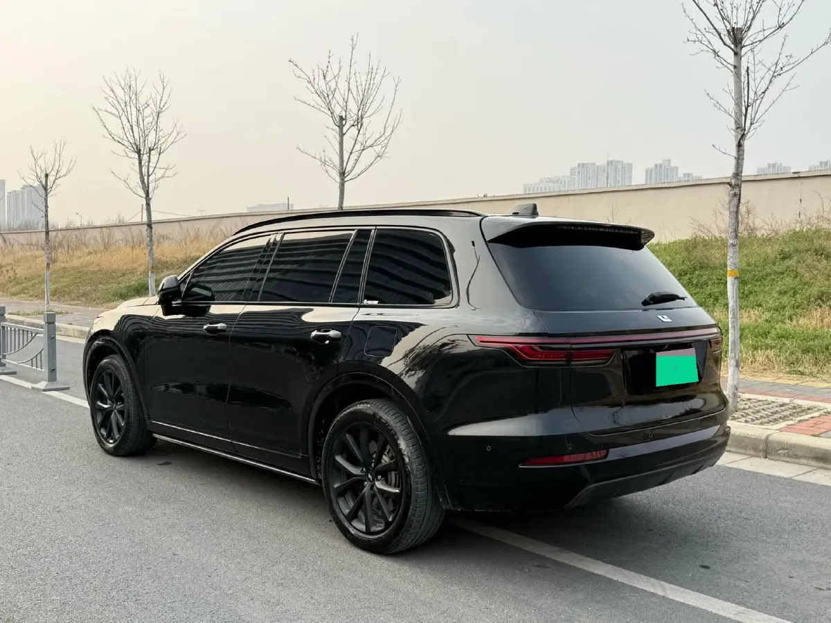 2021 Li ONE Range Extended 131HP REEV 40.5KWH,autocango,china used car exporter,china ev exporter,chinese used car exporter,chinese used ev exporter