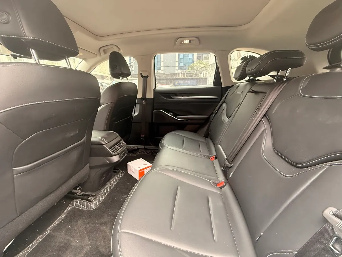 2021 Haval H6 2.0T 211HP L4 7DCT,autocango,china used car exporter,china ev exporter,chinese used car exporter,chinese used ev exporter