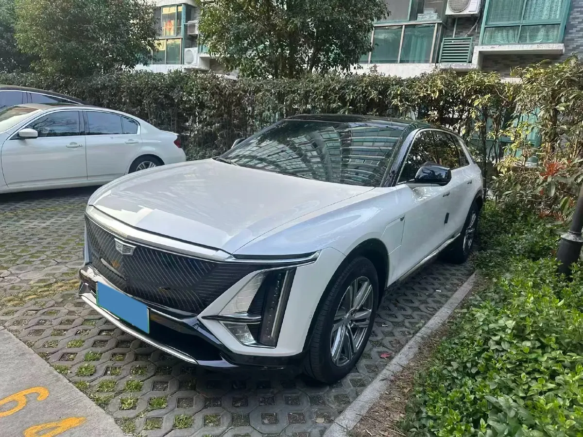 2022 Cadillac IQ Lyriq BEV 95.7KWH,autocango,china used car exporter,china ev exporter,chinese used car exporter,chinese used ev exporter
