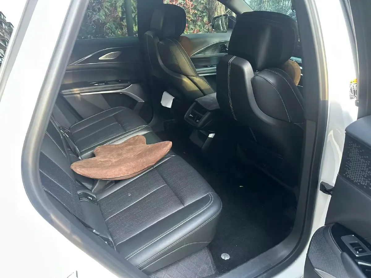 2022 Cadillac IQ Lyriq BEV 95.7KWH,autocango,china used car exporter,china ev exporter,chinese used car exporter,chinese used ev exporter