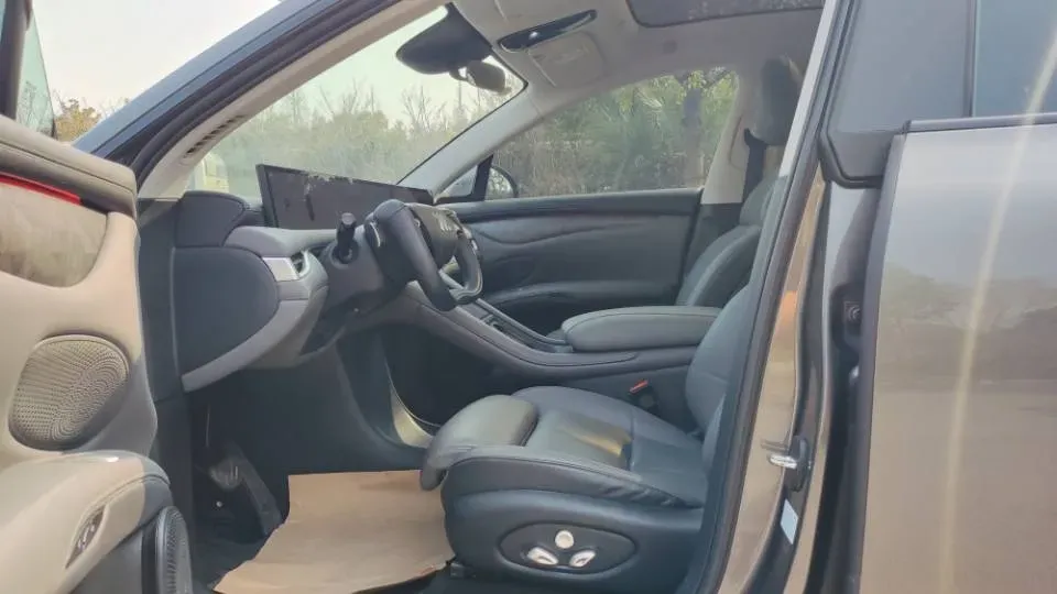 2023 IM LS6 BEV 71KWH,autocango,china used car exporter,china ev exporter,chinese used car exporter,chinese used ev exporter