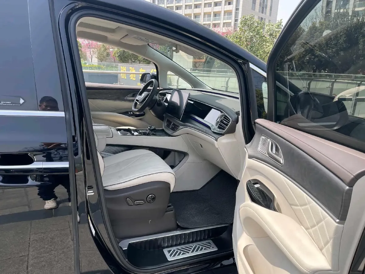 2024 Denza D9 1.5T 139HP L4 E-CVT PHEV 40KWH,autocango,china used car exporter,china ev exporter,chinese used car exporter,chinese used ev exporter