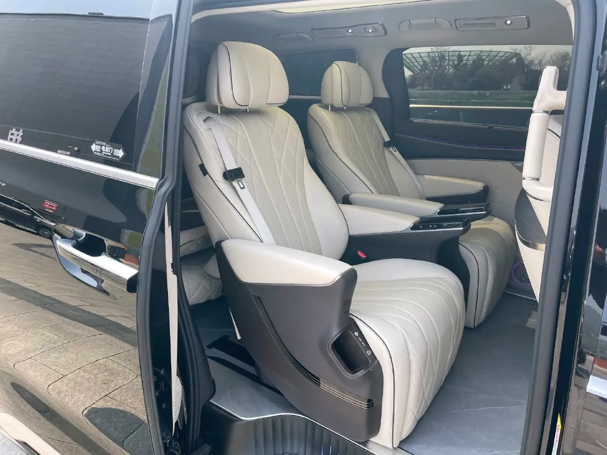 2024 Denza D9 1.5T 139HP L4 E-CVT PHEV 40KWH,autocango,china used car exporter,china ev exporter,chinese used car exporter,chinese used ev exporter