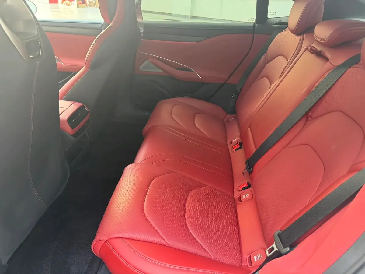 2024 MI SU7 BEV 94.3KWH,autocango,china used car exporter,china ev exporter,chinese used car exporter,chinese used ev exporter