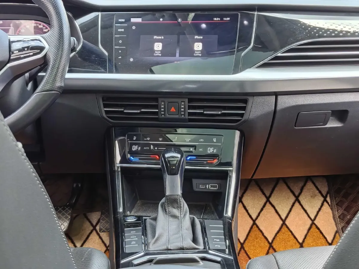 2022 Xpeng P7 BEV 60.2KWH,autocango,china used car exporter,china ev exporter,chinese used car exporter,chinese used ev exporter