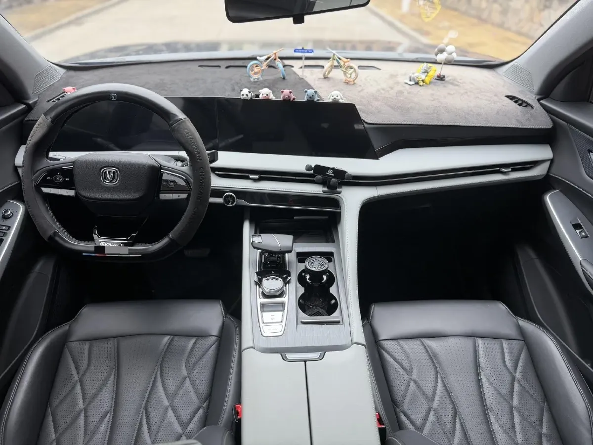 2024 ChangAn CS75 Plus 1.5T 188HP L4 8AT,autocango,china used car exporter,china ev exporter,chinese used car exporter,chinese used ev exporter