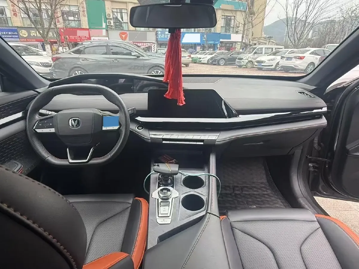 2023 ChangAn UNI-V 1.5T 188HP L4 7DCT,autocango,china used car exporter,china ev exporter,chinese used car exporter,chinese used ev exporter