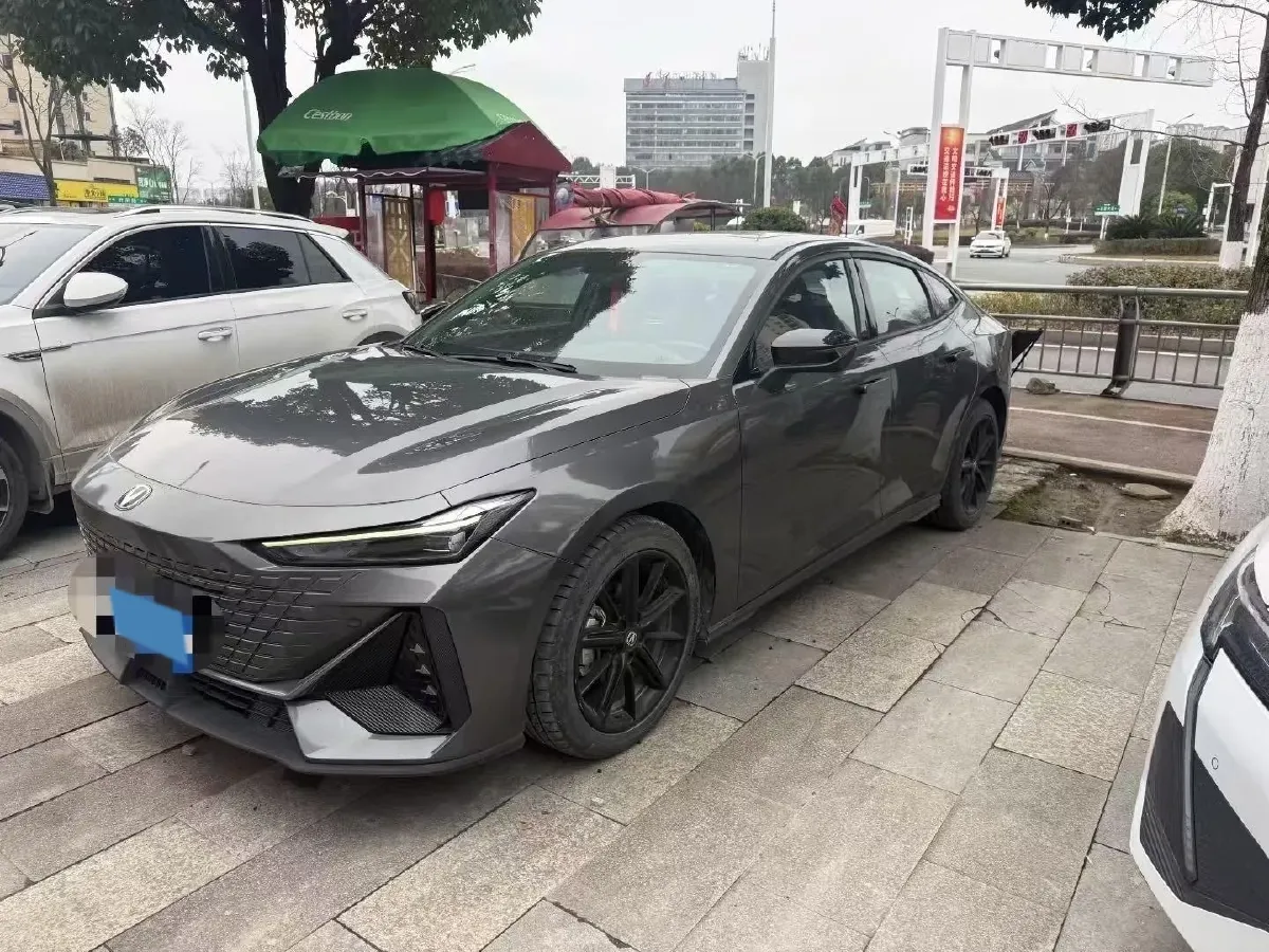 2023 ChangAn UNI-V 1.5T 188HP L4 7DCT,autocango,china used car exporter,china ev exporter,chinese used car exporter,chinese used ev exporter