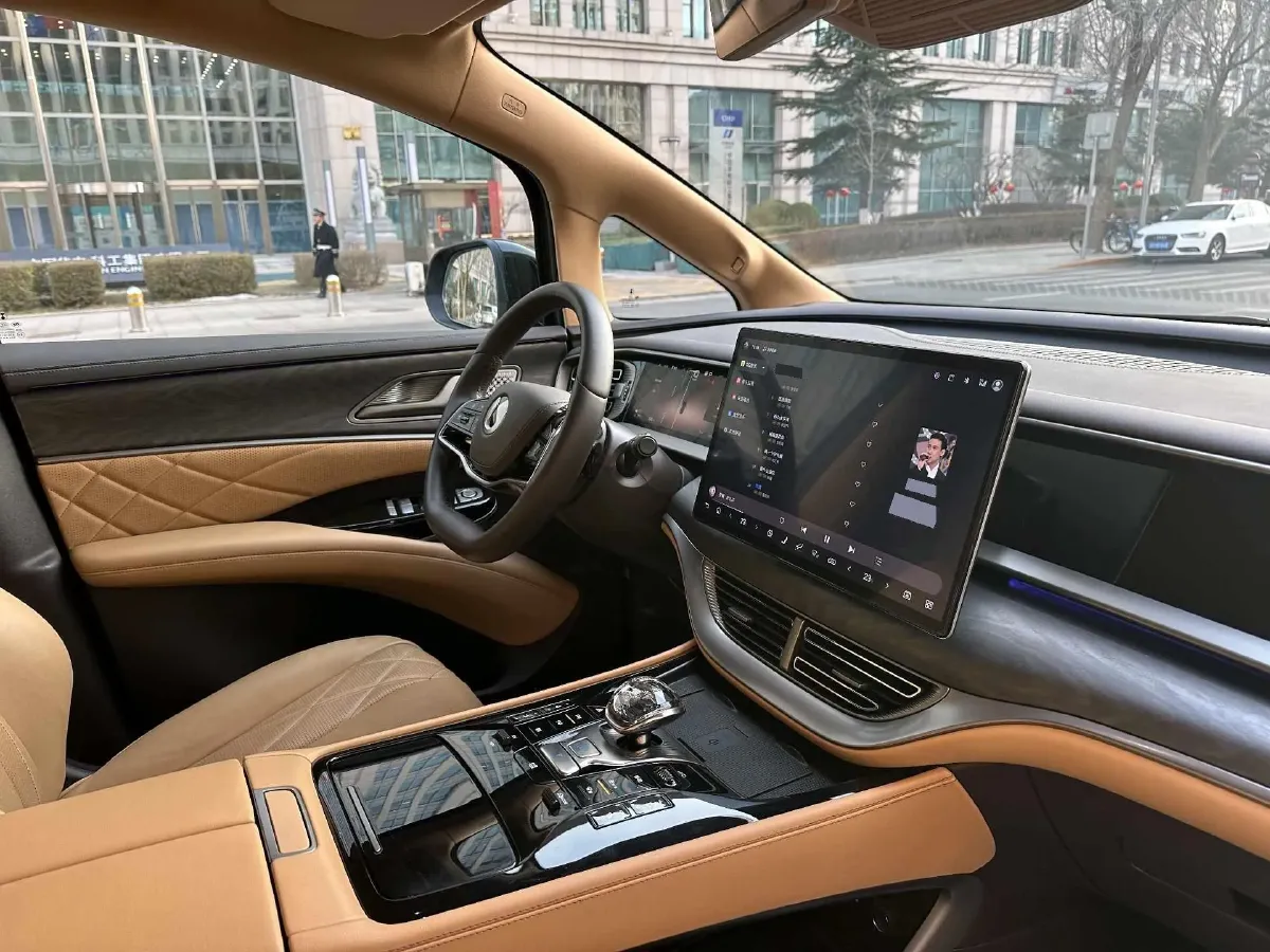 2025 Denza D9 1.5T 156HP L4 E-CVT PHEV 40KWH,autocango,china used car exporter,china ev exporter,chinese used car exporter,chinese used ev exporter