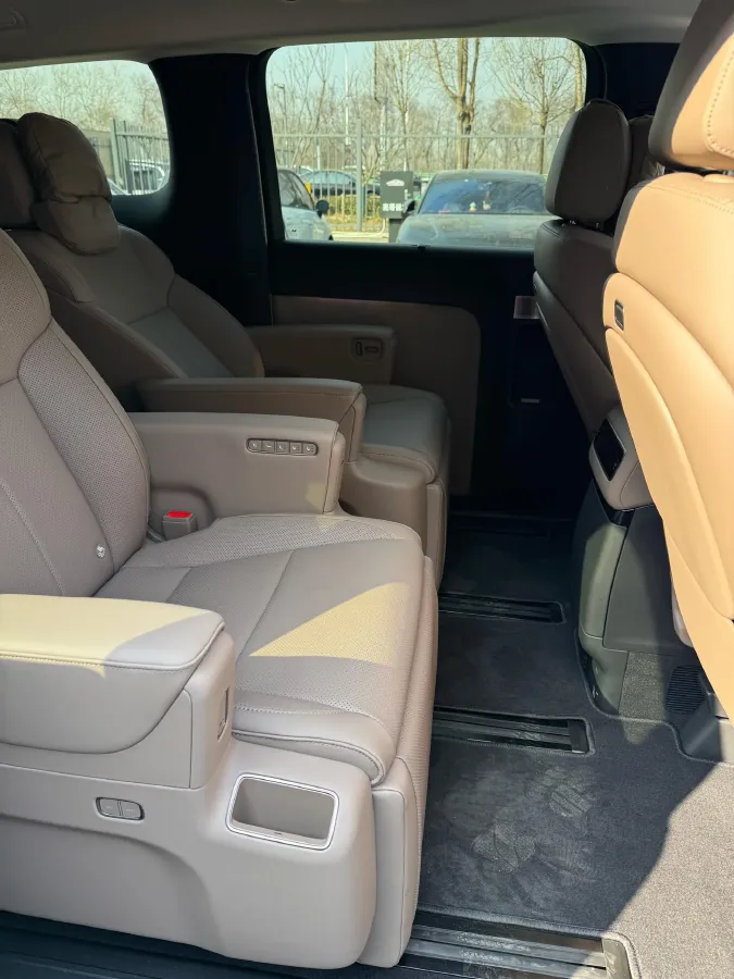 2025 Li MEGA BEV,autocango,china used car exporter,china ev exporter,chinese used car exporter,chinese used ev exporter