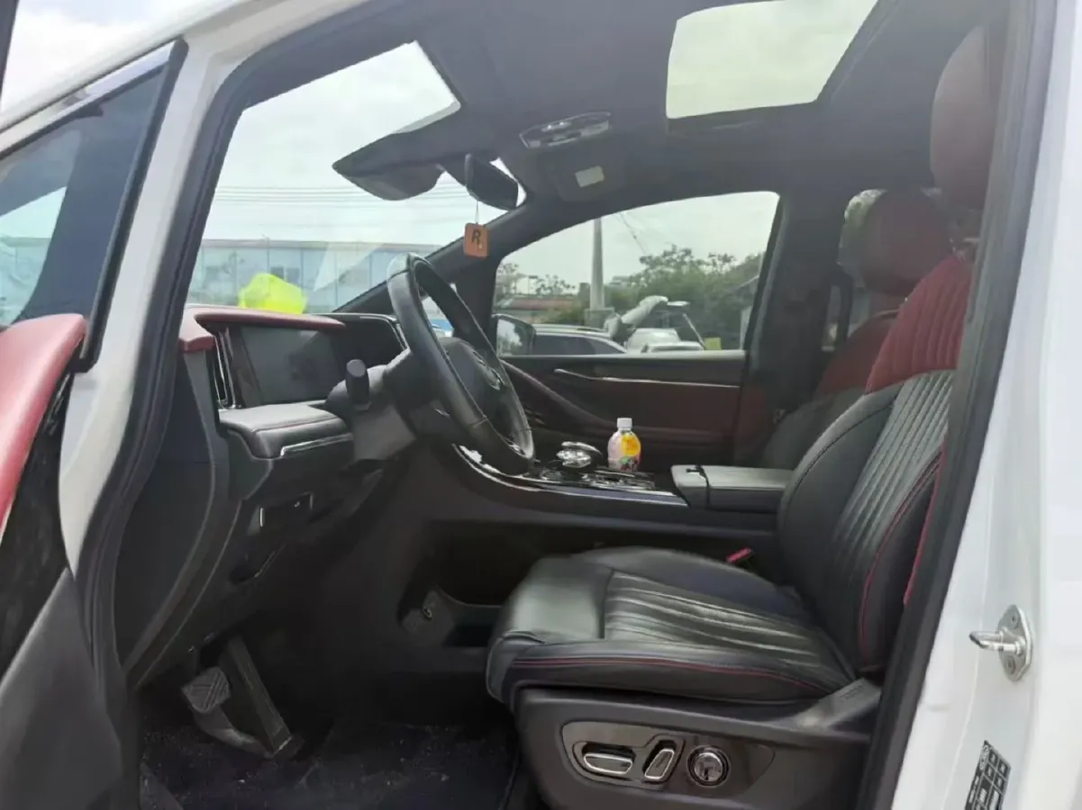 2023 GAC Trumpchi M8 2.0T 252HP L4 8AT,autocango,china used car exporter,china ev exporter,chinese used car exporter,chinese used ev exporter