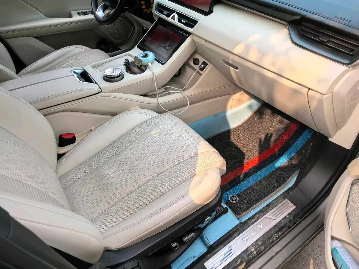 2023 WEY Mocha 1.5T 156HP L4 2DHT PHEV 34KWH,autocango,china used car exporter,china ev exporter,chinese used car exporter,chinese used ev exporter