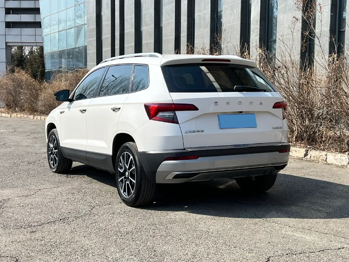2021 Skoda Karoq 1.4T 150HP L4 7DCT,autocango,china used car exporter,china ev exporter,chinese used car exporter,chinese used ev exporter