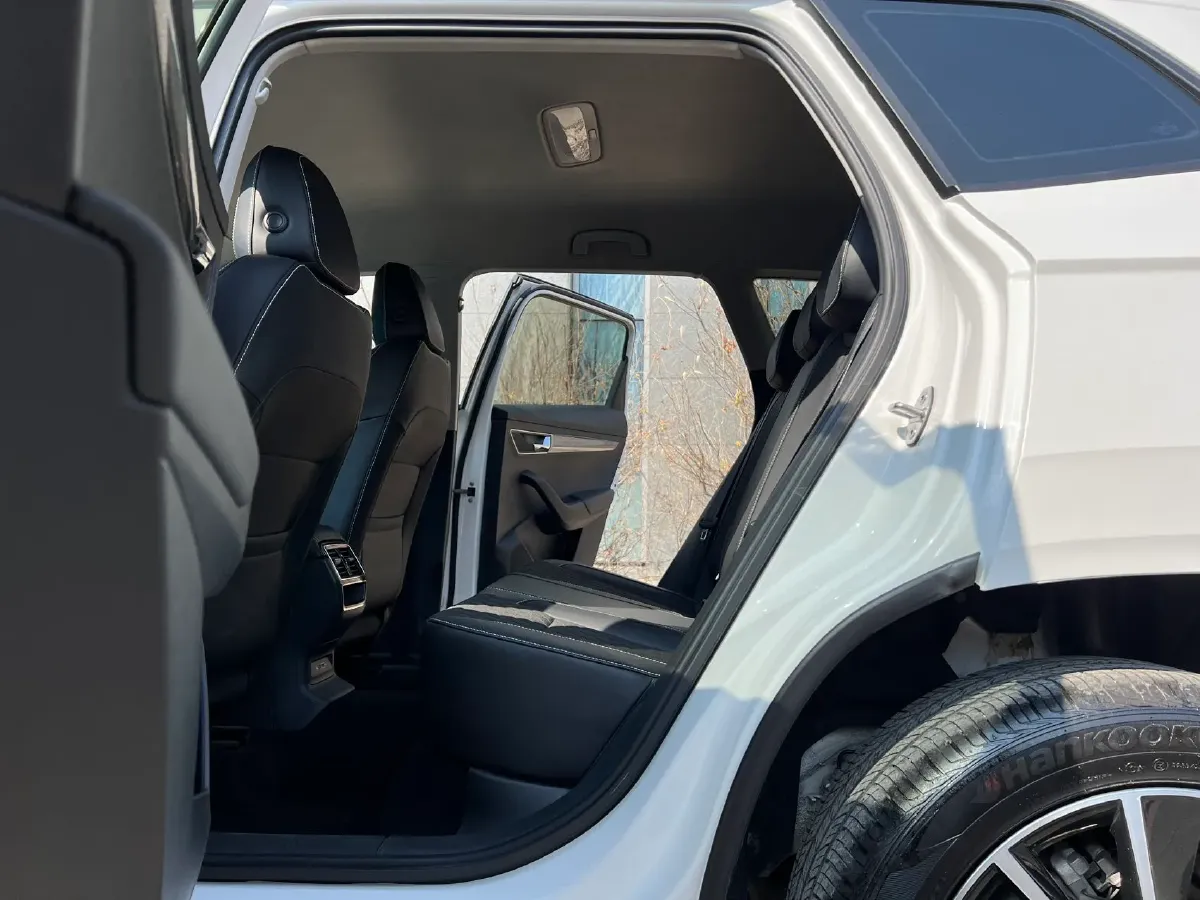 2021 Skoda Karoq 1.4T 150HP L4 7DCT,autocango,china used car exporter,china ev exporter,chinese used car exporter,chinese used ev exporter