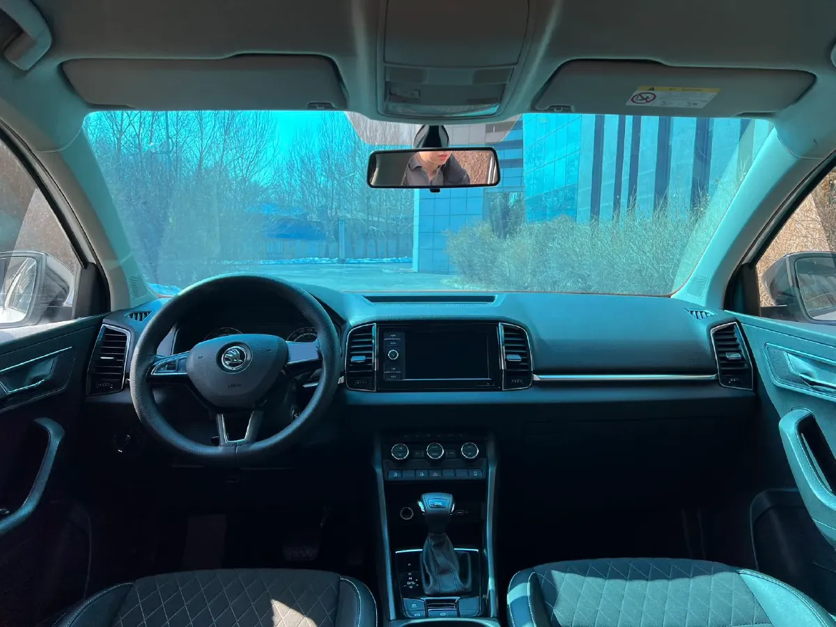 2021 Skoda Karoq 1.4T 150HP L4 7DCT,autocango,china used car exporter,china ev exporter,chinese used car exporter,chinese used ev exporter