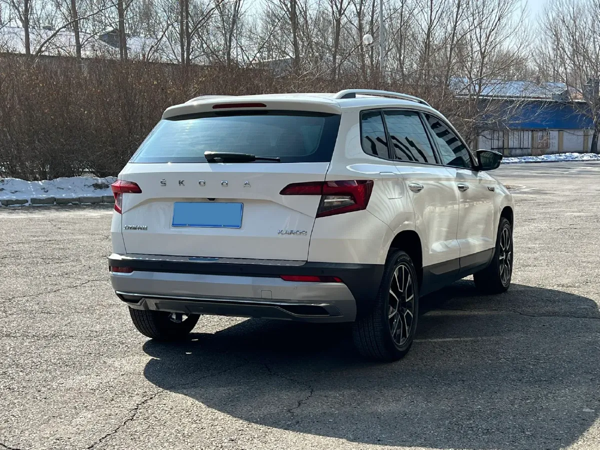 2021 Skoda Karoq 1.4T 150HP L4 7DCT,autocango,china used car exporter,china ev exporter,chinese used car exporter,chinese used ev exporter