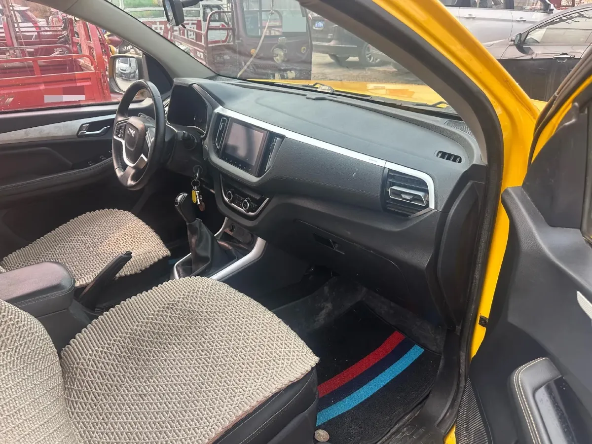 2019 Isuzu RE-MAX Jim 2.0T 204HP L4 5MT,autocango,china used car exporter,china ev exporter,chinese used car exporter,chinese used ev exporter