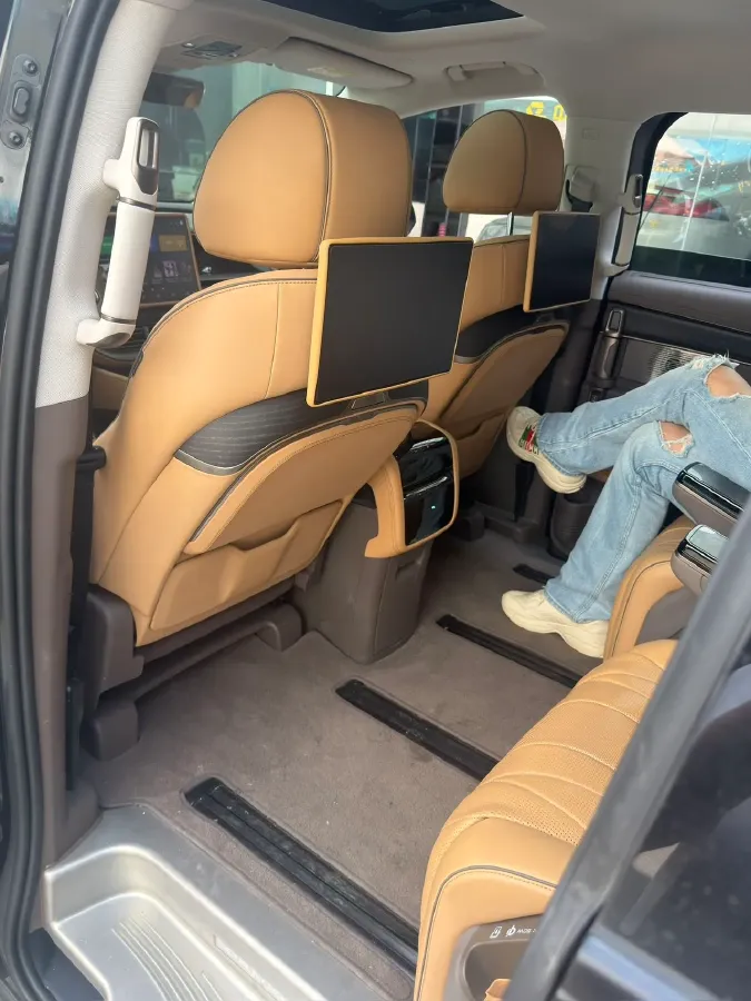 2024 Denza D9 1.5T 139HP L4 E-CVT PHEV 40KWH,autocango,china used car exporter,china ev exporter,chinese used car exporter,chinese used ev exporter