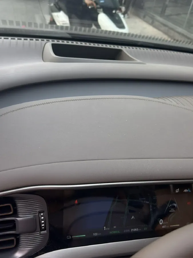 2024 Denza D9 1.5T 139HP L4 E-CVT PHEV 40KWH,autocango,china used car exporter,china ev exporter,chinese used car exporter,chinese used ev exporter