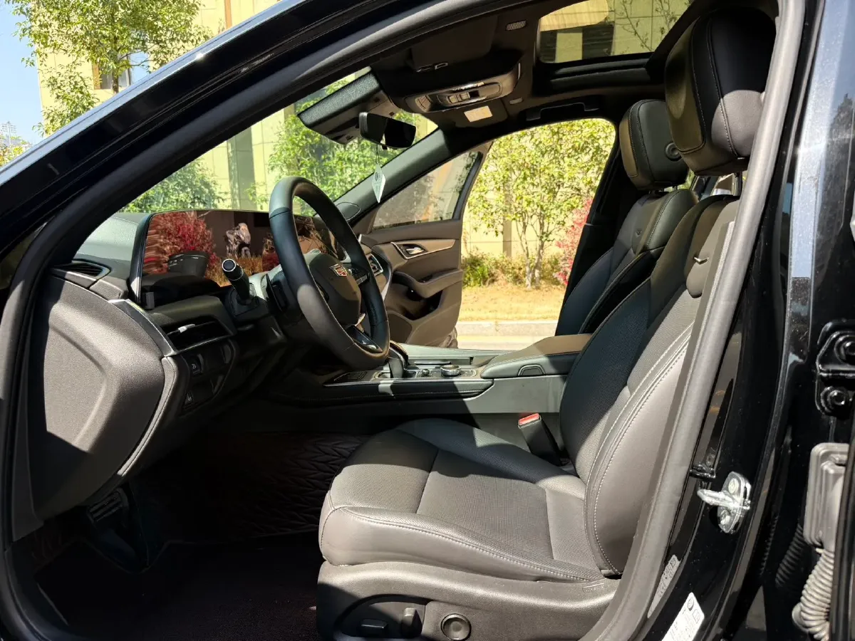 2024 Cadillac CT5 2.0T 237HP L4 10AT,autocango,china used car exporter,china ev exporter,chinese used car exporter,chinese used ev exporter