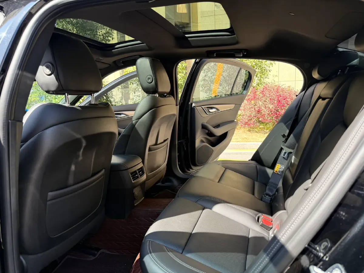 2024 Cadillac CT5 2.0T 237HP L4 10AT,autocango,china used car exporter,china ev exporter,chinese used car exporter,chinese used ev exporter