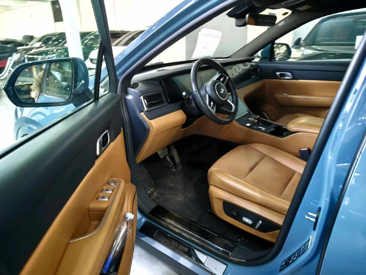 2021 Li ONE Range Extended 131HP REEV 40.5KWH,autocango,china used car exporter,china ev exporter,chinese used car exporter,chinese used ev exporter