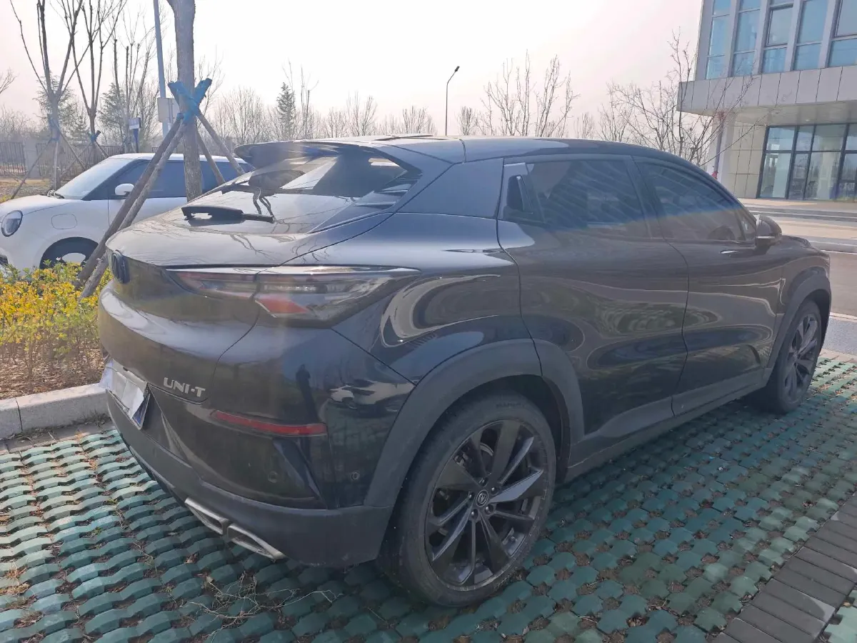 2020 ChangAn UNI-T 1.5T 180HP L4 7DCT,autocango,china used car exporter,china ev exporter,chinese used car exporter,chinese used ev exporter