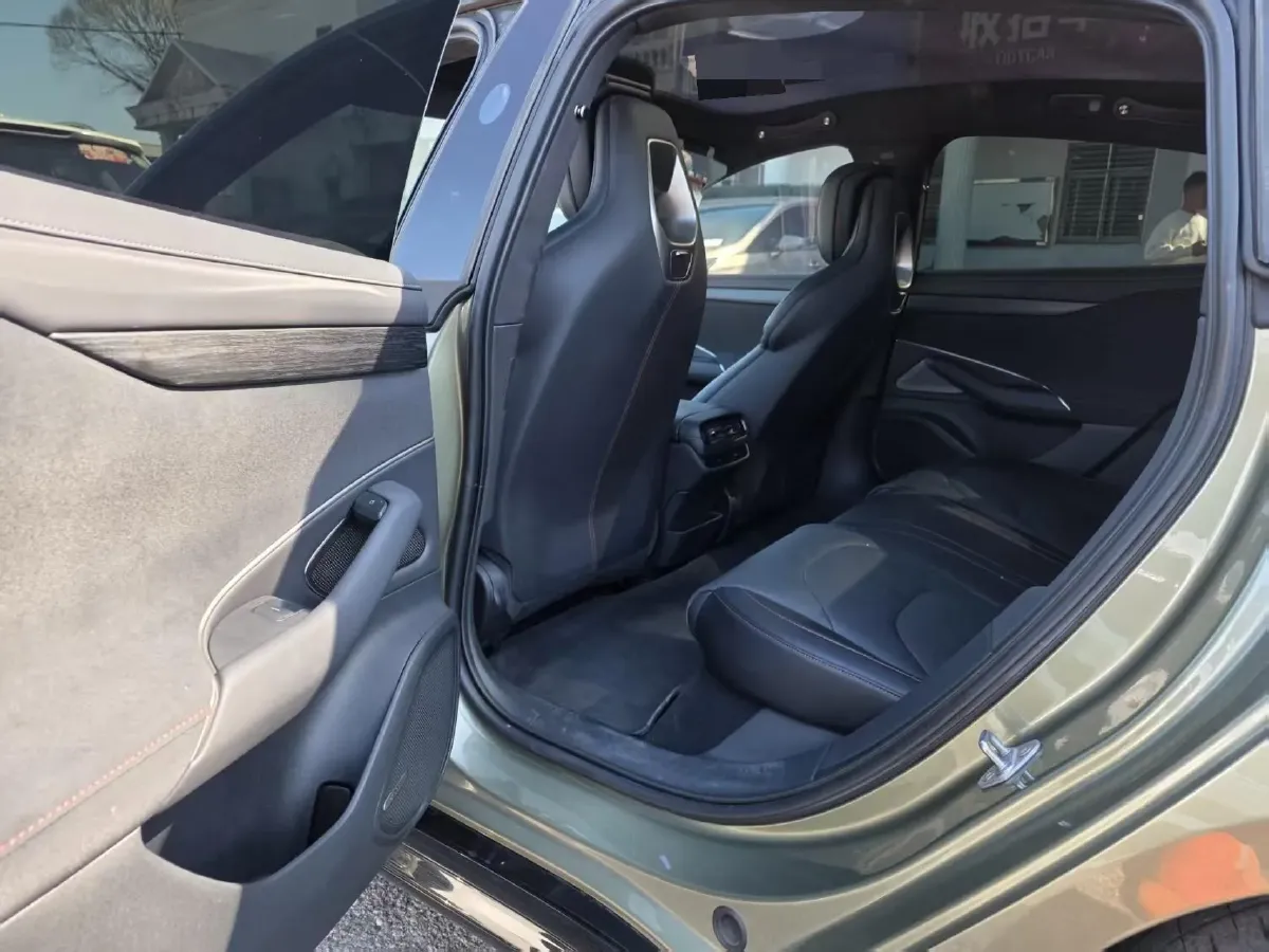 2024 MI SU7 BEV 101KWH,autocango,china used car exporter,china ev exporter,chinese used car exporter,chinese used ev exporter