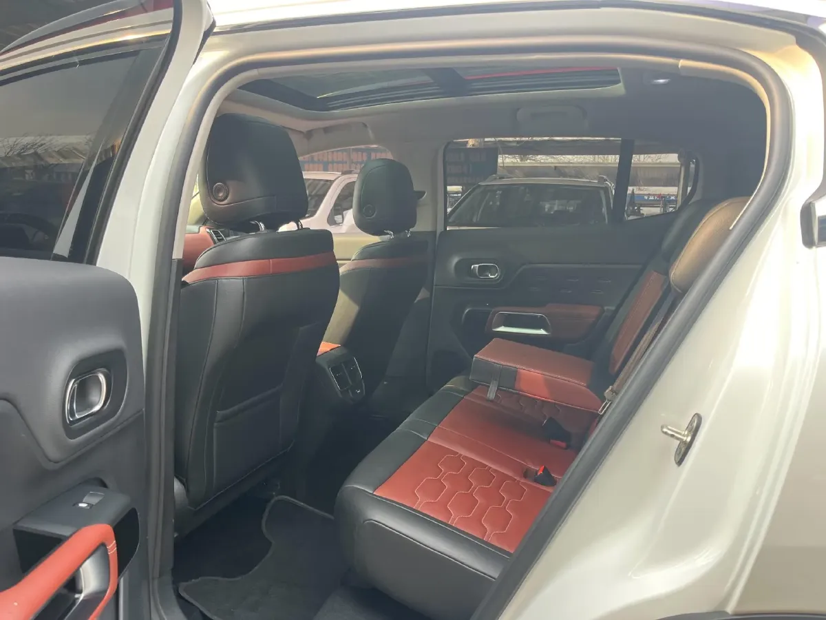 2019 Citroen C5 Aircross 1.8T 204HP L4 6AT,autocango,china used car exporter,china ev exporter,chinese used car exporter,chinese used ev exporter