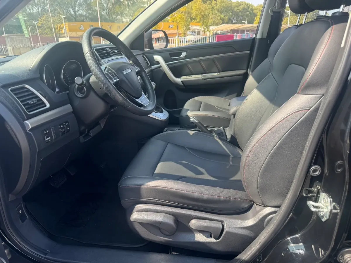 2019 Haval M6 1.5T 150HP L4 7DCT,autocango,china used car exporter,china ev exporter,chinese used car exporter,chinese used ev exporter