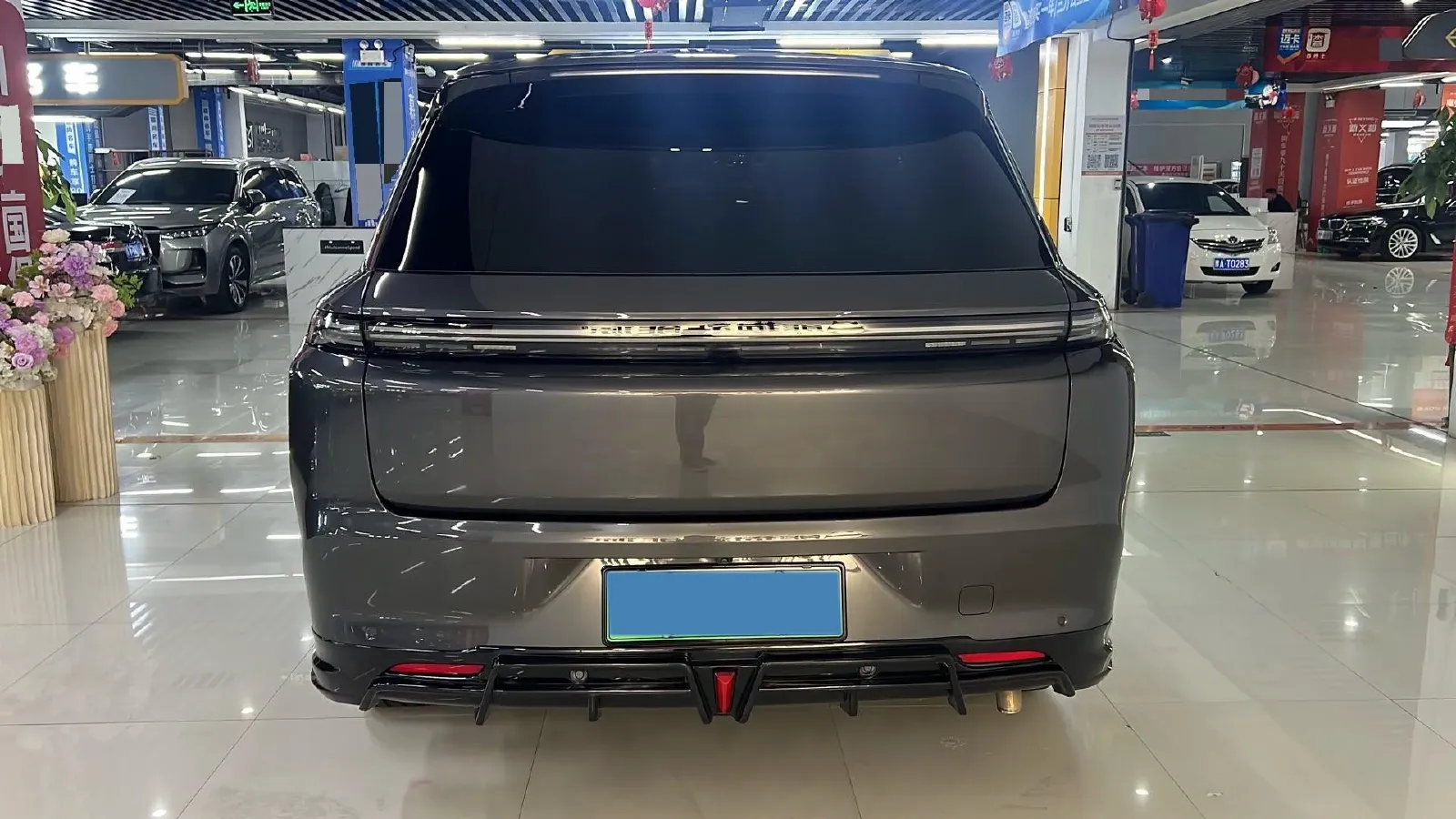 2023 Li L8 Range Extended 154HP REEV 40.9KWH,autocango,china used car exporter,china ev exporter,chinese used car exporter,chinese used ev exporter