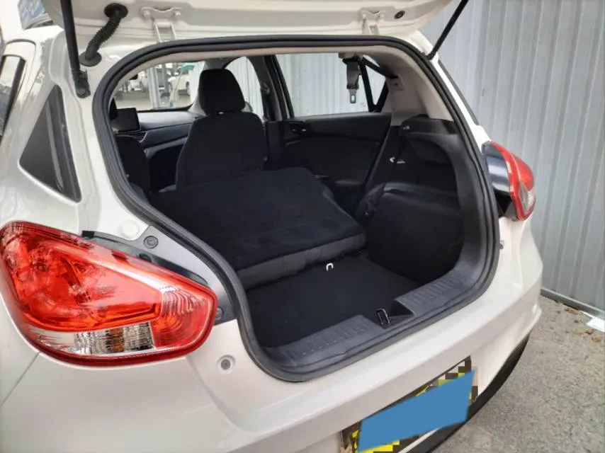 2016 BaoJun 310 1.2L 82HP L4 5MT,autocango,china used car exporter,china ev exporter,chinese used car exporter,chinese used ev exporter