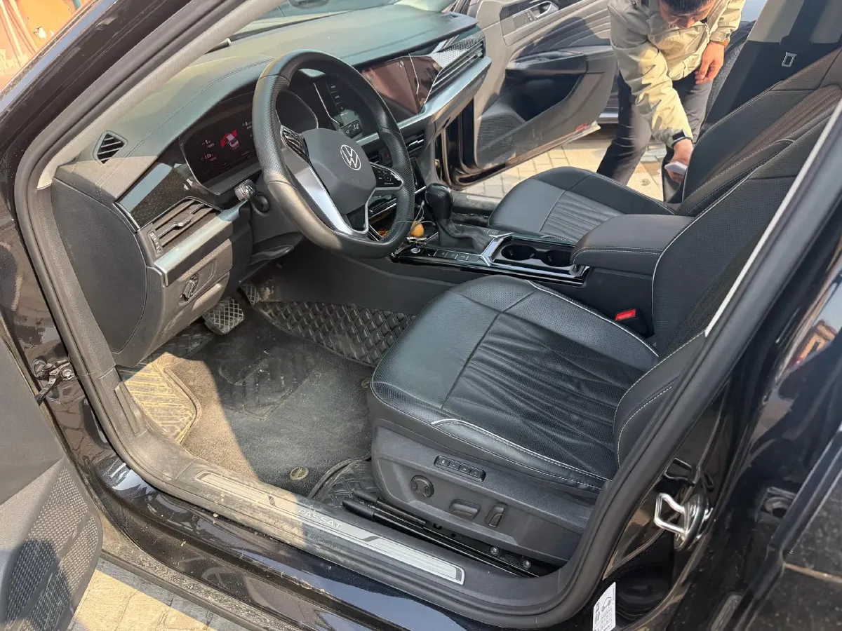 2023 Volkswagen Passat 2.0T 186HP L4 7DCT,autocango,china used car exporter,china ev exporter,chinese used car exporter,chinese used ev exporter