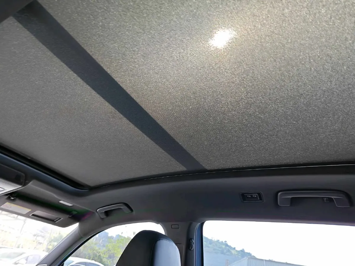 2024 Volkswagen Tiguan L 2.0T 220HP L4 7DCT,autocango,china used car exporter,china ev exporter,chinese used car exporter,chinese used ev exporter