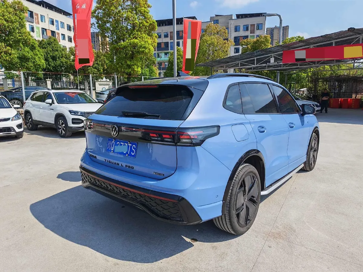 2024 Volkswagen Tiguan L 2.0T 220HP L4 7DCT,autocango,china used car exporter,china ev exporter,chinese used car exporter,chinese used ev exporter