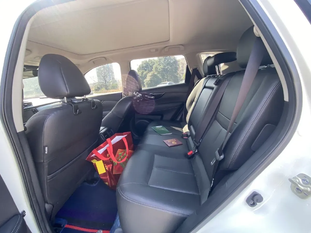 2023 Nissan X-Trail 2.0L 151HP L4 CVT,autocango,china used car exporter,china ev exporter,chinese used car exporter,chinese used ev exporter