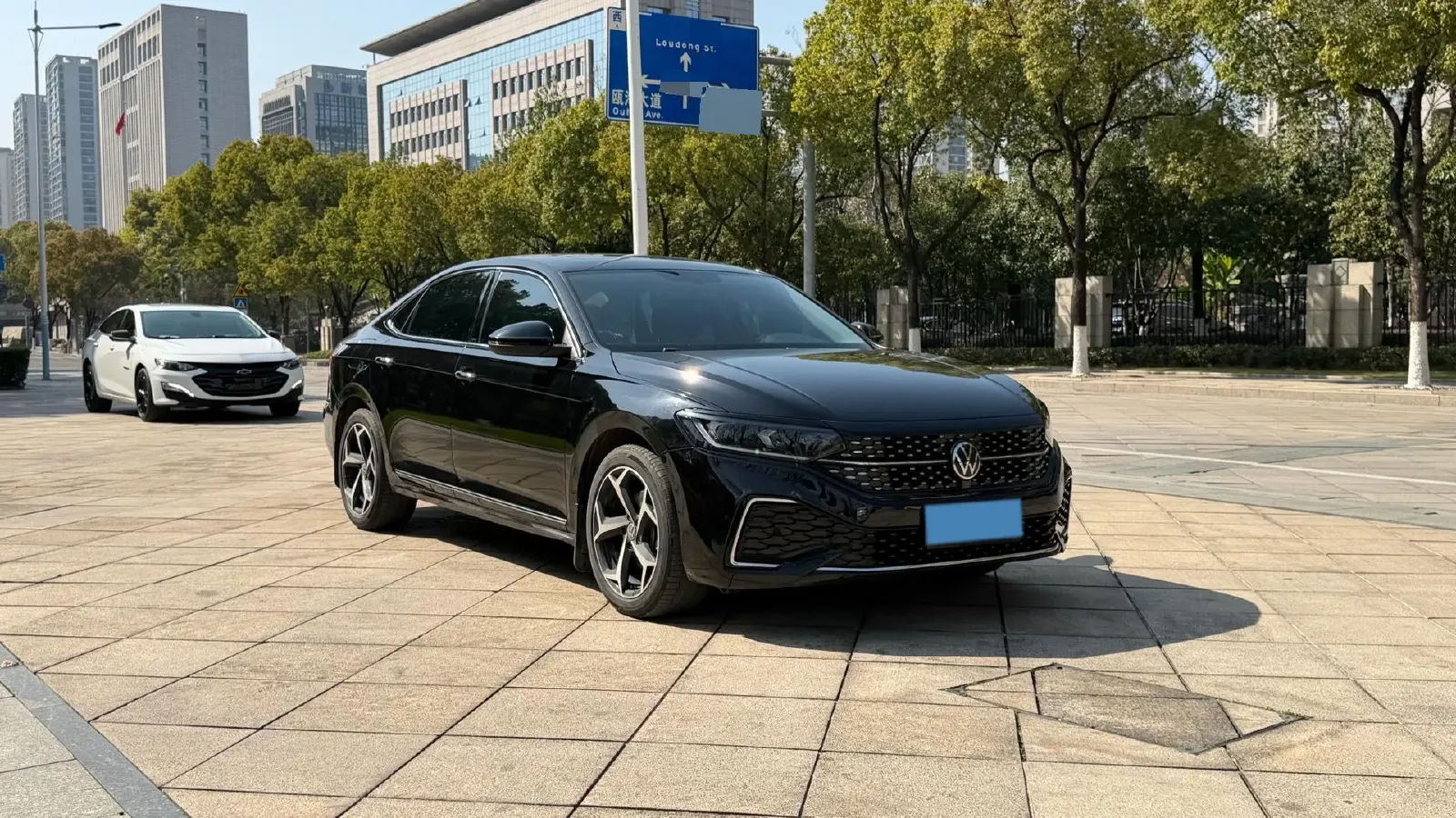 2024 Volkswagen Passat 2.0T 220HP L4 7DCT,autocango,china used car exporter,china ev exporter,chinese used car exporter,chinese used ev exporter