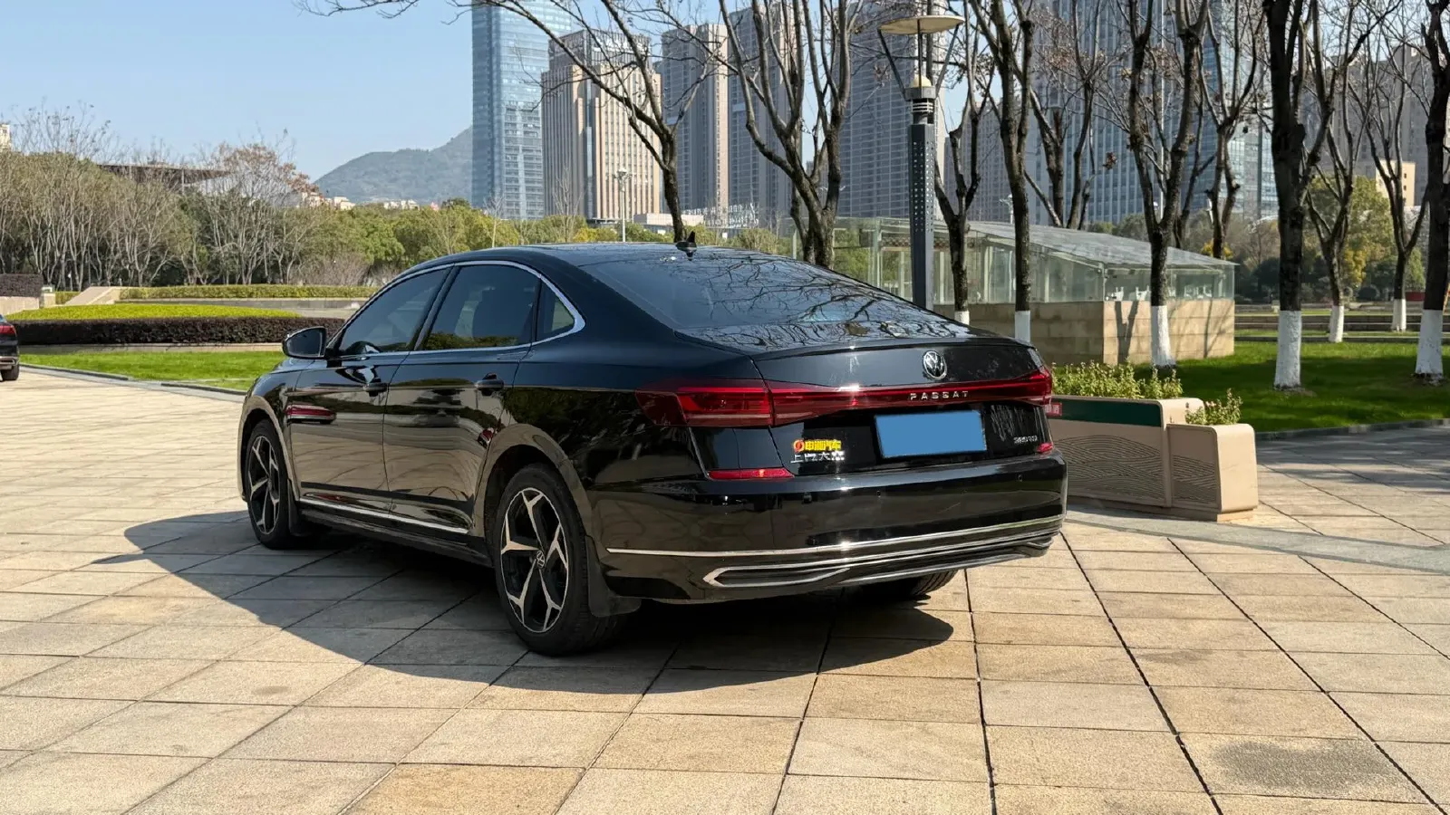 2024 Volkswagen Passat 2.0T 220HP L4 7DCT,autocango,china used car exporter,china ev exporter,chinese used car exporter,chinese used ev exporter
