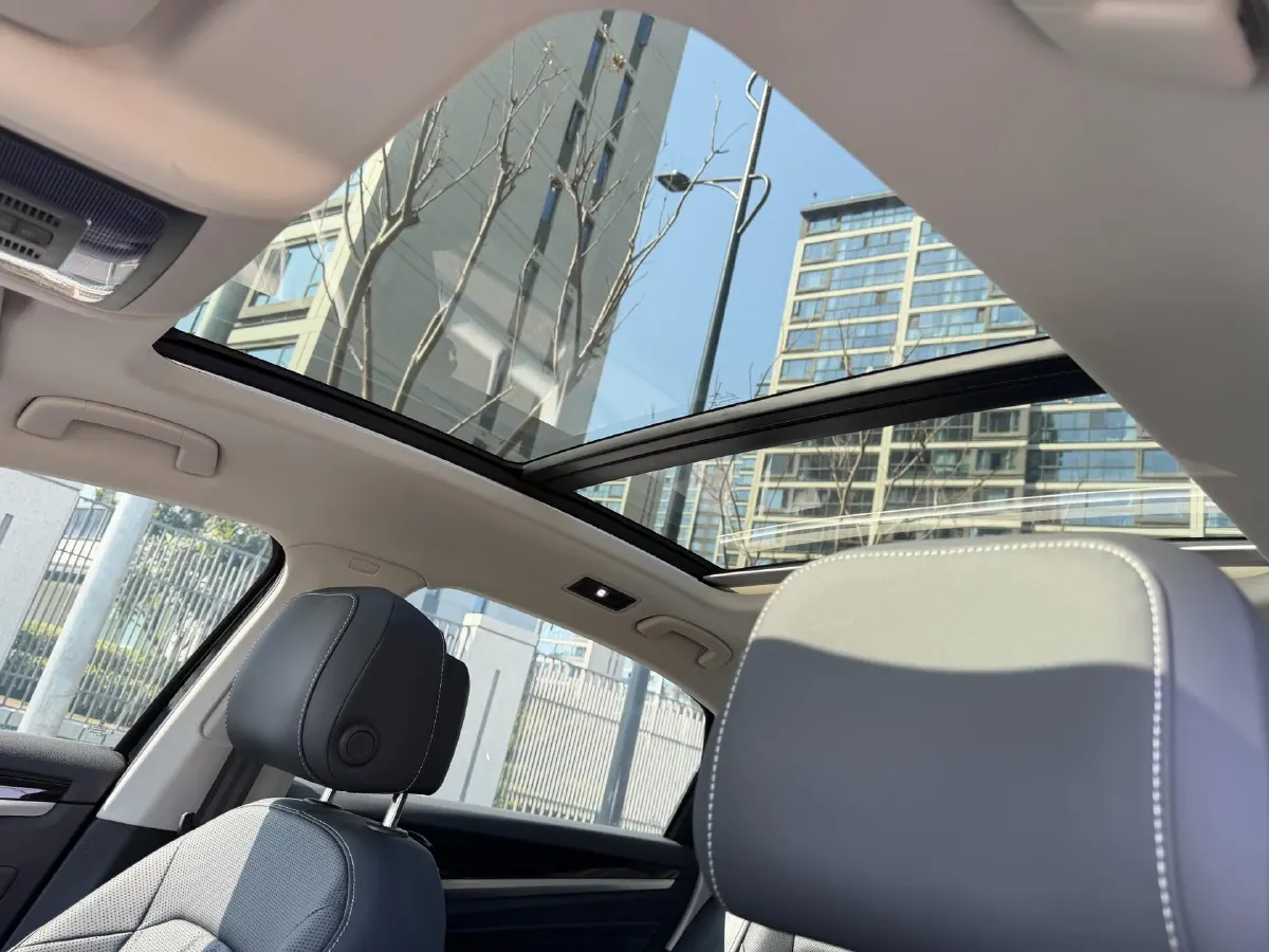 2024 Volkswagen Passat 2.0T 220HP L4 7DCT,autocango,china used car exporter,china ev exporter,chinese used car exporter,chinese used ev exporter