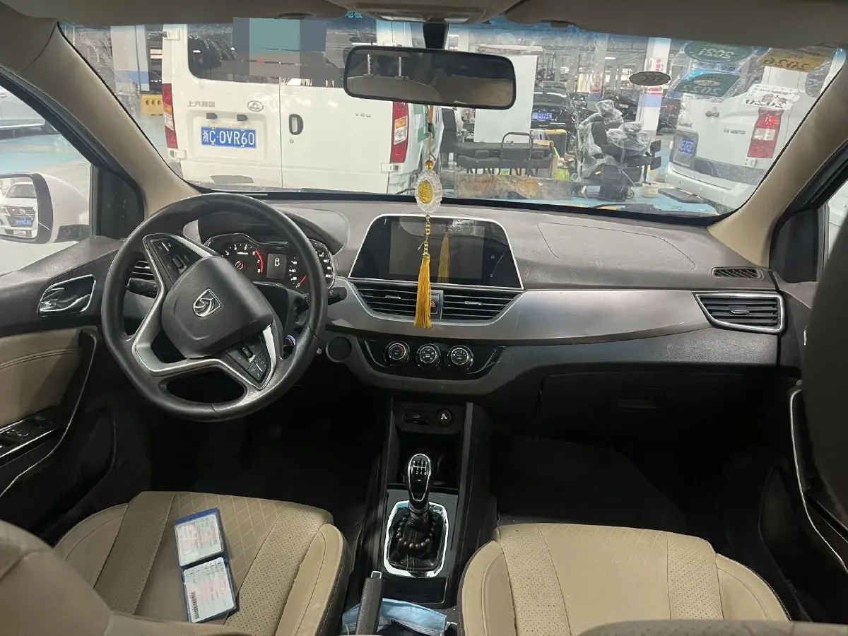 2017 BaoJun 310W 1.5L 112HP L4 6MT,autocango,china used car exporter,china ev exporter,chinese used car exporter,chinese used ev exporter