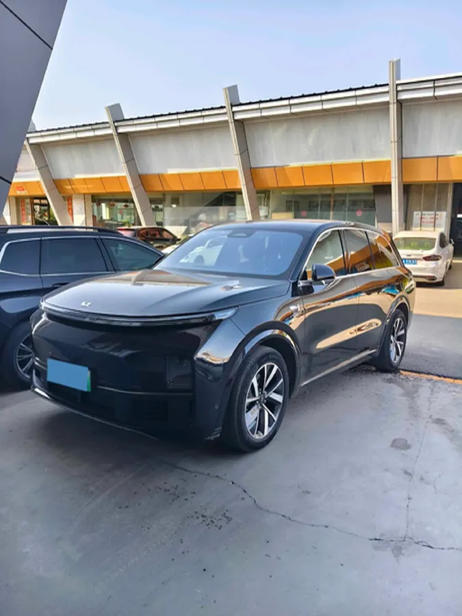 2023 Li L8 Range Extended 154HP REEV 40.9KWH,autocango,china used car exporter,china ev exporter,chinese used car exporter,chinese used ev exporter