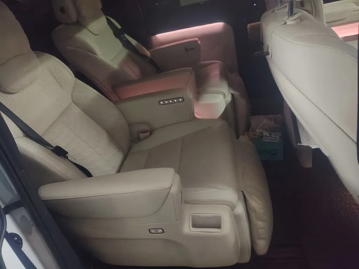 2025 Li MEGA BEV,autocango,china used car exporter,china ev exporter,chinese used car exporter,chinese used ev exporter